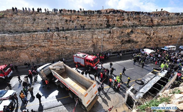 Hiện trường vụ tại nạn khiến ít nhất 5 học sinh Palestine thiệt mạng (Ảnh: Tân Hoa xã)