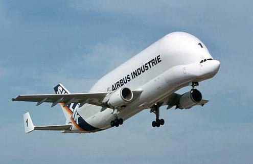 1. Siêu vận tải cơ Beluga của hãng Airbus