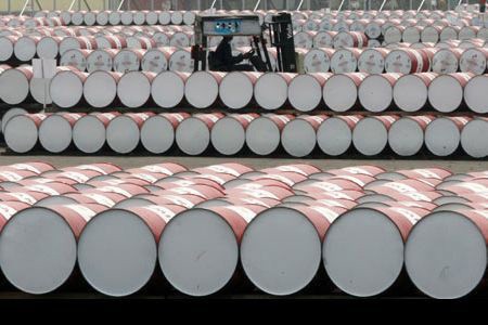 Các nước EU mua khoảng 500.000 thùng dầu mỗi ngày của Iran (Ảnh: PressTV)