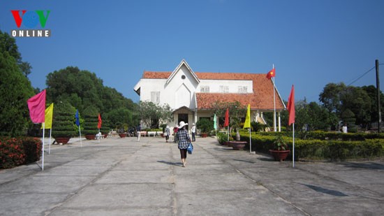 Khu di tích lịch sử Nhà tù Phú Quốc được công nhận Di tích Lịch sử cấp quốc gia vào năm 1996. Hàng năm nơi này đón hàng chục vạn du khách đến thăm quan, tìm hiểu lịch sử nhà tù.