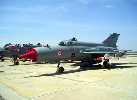 Chiến đấu cơ đánh chặn điểm Mig-21 của không quân Ấn Độ