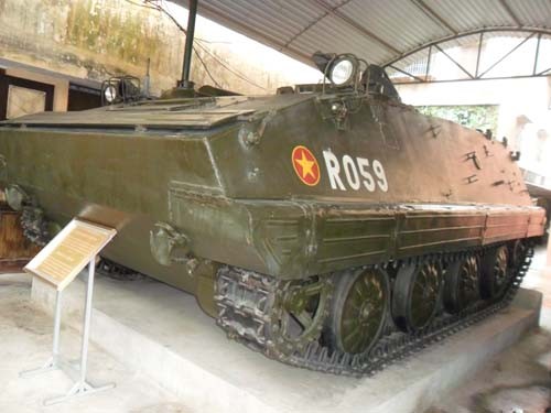 Chiếc xe tăng này đã lập công trong chiến đấu bảo vệ của cảng Cửa Việt từ ngày 26 đến ngày 31 tháng 1 năm 1973. Tiêu diệt 50 tên địch bắn 5 xe M41, bắt sống 1 xe tăng M48 và thu hồi 3 xe tăng khác.