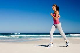 Tập thể dục thường xuyên cho chân từ 10-15 phút, 3-4 lần/ngày để giúp chân lưu thông máu. Tăng cường hoạt động cơ bắp với đi bộ, bơi lội. Xem thêm: Những món cháo ngon/ Những món ăn bài thuốc