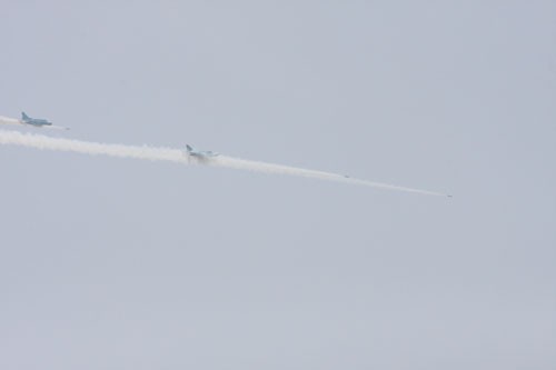 Máy bay Su 22 phóng tên lửa - Ảnh: tấn tú