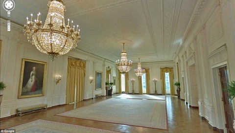 Người dùng có thể chiêm ngưỡng từng góc độ của các căn phòng tráng lệ trong phủ tổng thống Mỹ.