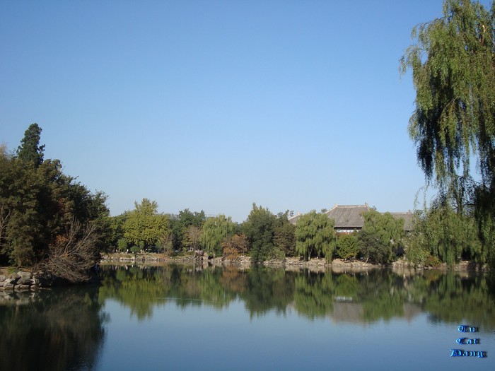 Khuôn viên hồ nước trường đại học Bắc Kinh