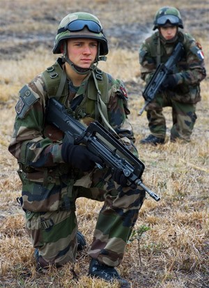 Binh lính Pháp trong một cuộc tập trận đầu tháng 2-2012. Ảnh: AFP