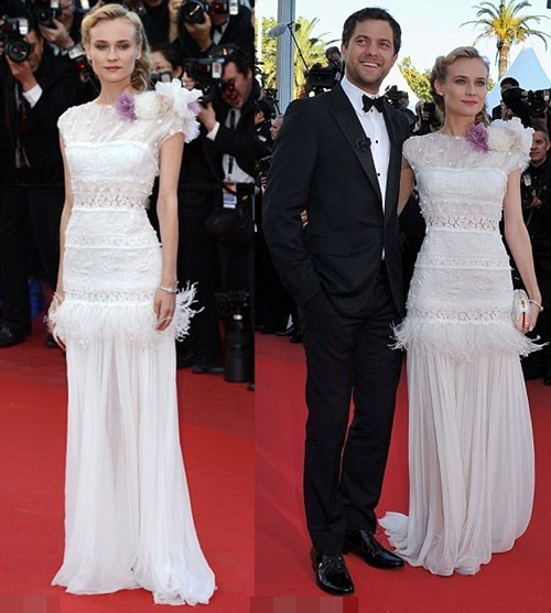 Nữ giám khảo Diane Kruger đẹp như thiên thần với đầm ren trắng được trang trí hoa to bản ở một bên vai Xem thêm: Sao Hoa ngữ: Hành trình 10 năm "lột xác" trên thảm đỏ Cannes