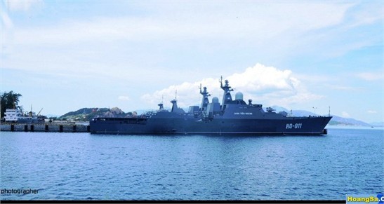 Các tàu hộ vệ tên lửa của hải quân Việt Nam neo đậu trong quân cảng Cam Ranh. Ảnh tư liệu Internet