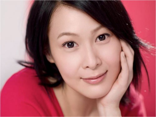 Lưu Nhược Anh sinh ngày 1/6/1970, cô được mệnh danh là "người đẹp không tuổi" của điện ảnh Đài Loan. Xem thêm: Bí quyết "eo thon thả, dáng ngọc ngà" của 10 đại mỹ nhân Trung Hoa