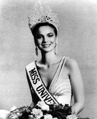 Hoa hậu Hoàn vũ năm 1979 Maritza Sayalero. Xem thêm:"Ngây ngất" với vẻ đẹp ứng viên Hoa hậu Hàn Quốc 2012