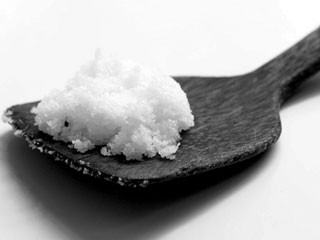 Nên dùng muối với lượng phù hợp, giúp bảo vệ sức khỏe - Ảnh: Thái Nguyên