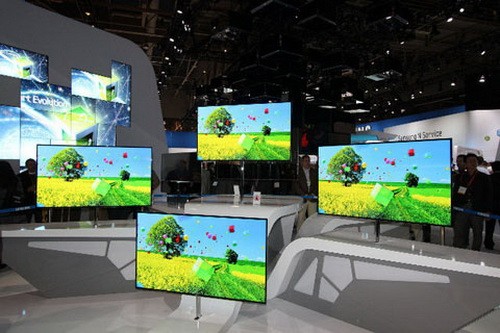 LG và Samsung đang đua nhau sản xuất màn hình OLED cỡ lớn. Công nghệ màn hình OLED có nhiều ưu điểm hơn các công nghệ màn hình hiện tại. Ảnh: Internet