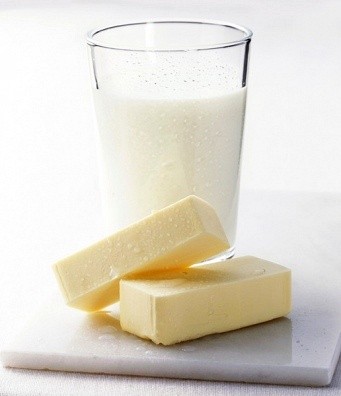 Nếu lo ngại về lượng đường trong sữa và các chế phẩm từ sữa, bạn hãy chọn các sản phẩm ít đường hoặc không đường.