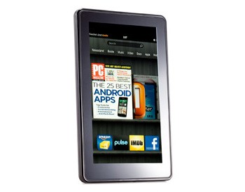 Amazon Kindle Fire (4 điểm): Chiếc Amazon Kindle Fire đầu tiên sử dụng hệ điều hành Android với màn hình nhỏ gọn và dễ sử dụng thực sự là một bước đột phá. Mặc dù cảm ứng tương tác với người dùng đôi lúc còn chưa trơn tru, nhưng điều đó có thể chấp nhận được với 1 máy tính bảng có tính năng hạng nhất với mức giá 199 USD, chỉ bằng một nửa so với nhiều đối thủ khác.