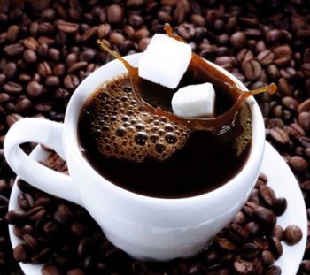 Cà phê: Là loại đồ uống có chứa nhiều caphein có thể tương tác với hen suyễn rất nguy hiểm. Đặc biệt cà phê nếu phải “chung sống” với viên sắt sẽ làm giảm khả năng hấp thụ sắt một cách nghiêm trọng.