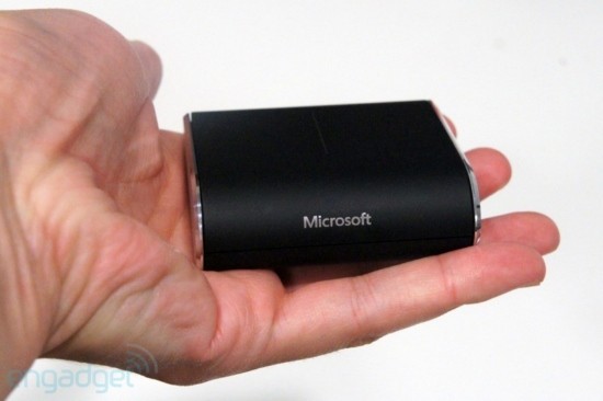 Đây là dòng chuột nhẹ nhất và nhỏ nhất từng được Microsoft sản xuất.