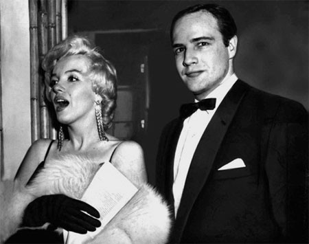 Marilyn Monroe và Marlon Brando tham dự buổi công chiếu "The Rose Tattoo".