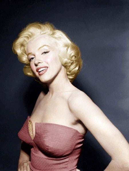 Marilyn Monroe chứng minh cô là một ngôi sao Hollywood khi đóng phim "How to Marry a Millionaire".