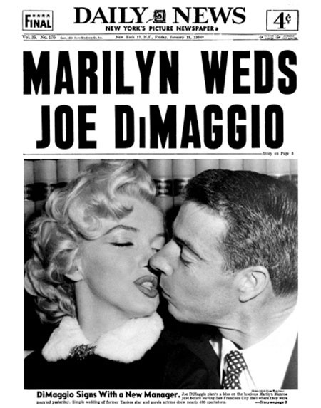 Marilyn Monroe kết hôn với cầu thủ bóng chày Joe DiMaggio năm 1954. Đám cưới được tổ chức hoành tráng với gần 400 khách mời.