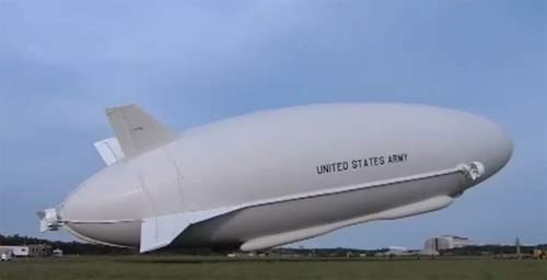 Khinh khí cầu LEMV khổng lồ cất cánh trên bầu trời New Jersey.