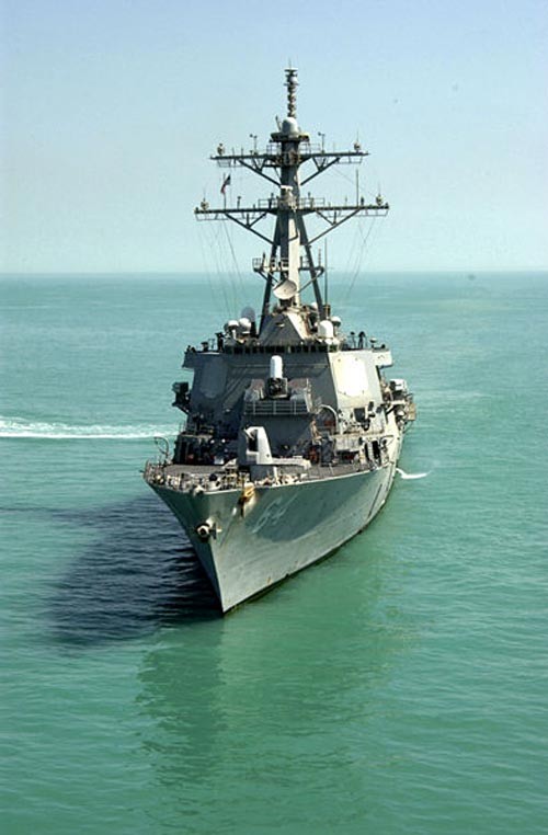 Tàu khu trục USS Cook.