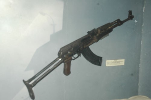 Một số vũ khí do lực lượng công an sử dụng trong thời kỳ 1954 – 1975.