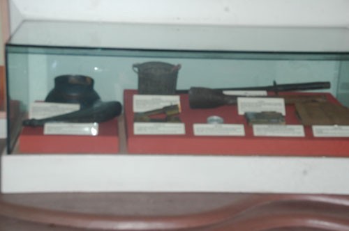 Một số dụng cụ của lực lượng công an trong thời kỳ 1947 – 1954.