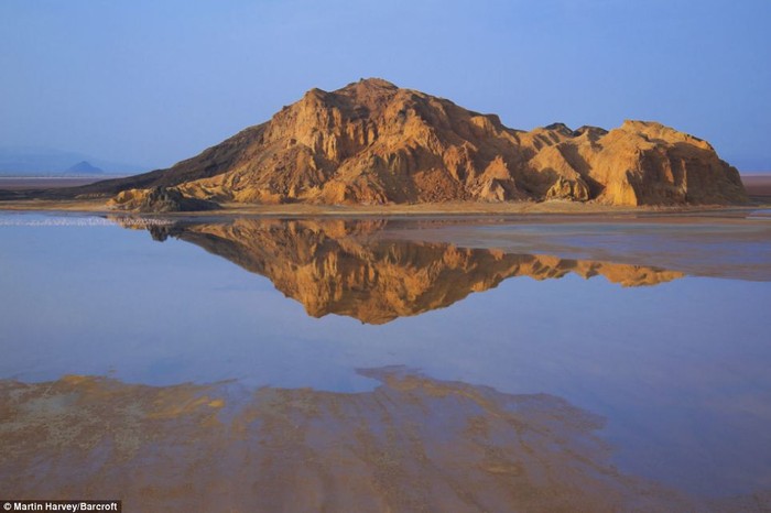 Hồ muối Logipi nằm ở thung lũng Suguta, phía bắc Kenya.