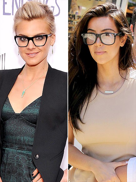 Eliza Coupe và Kim Kardashian tự tin những chiếc kính trong gọng đen.