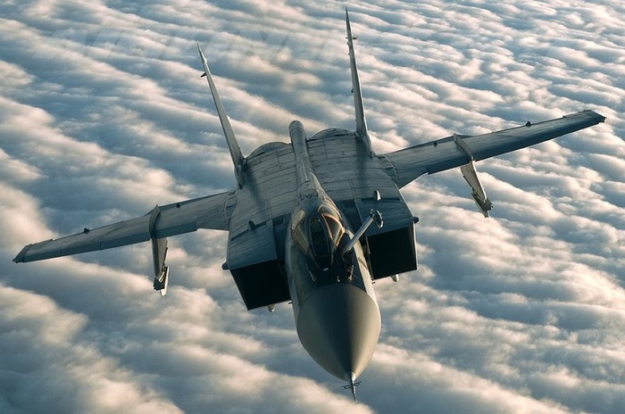 Tiêm kích đánh chặn MiG-31 của Không quân Nga