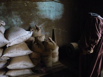 Kho chứa nguyên liệu của một cơ sở sản xuất hương thắp ở Hà Nội