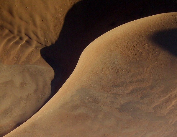 Những đụn cát tráng lệ là vẻ đẹp tiêu biểu của sa mạc Namib, nó có thể cao đến 300m và kéo dài 32km.