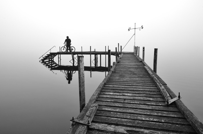 Tên tác phẩm: Secluded Pier at Lake Brunner – Tác giả: Mohd Nadly Aizat Mohd Nudri.