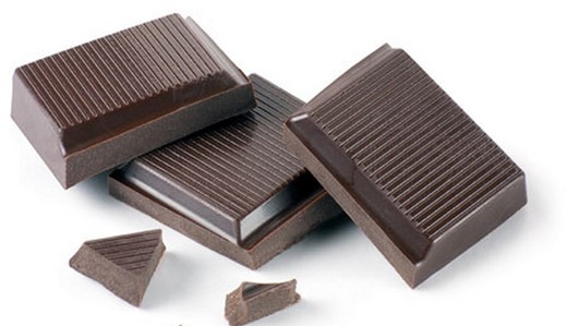 12. Dị ứng với sô cô la: Những người dị ứng với sô cô la không thể dùng sô cô la hoặc hương sô cô la. Nó có thể gây ra đau đầu, phát ban, khó thở nghiêm trọng.