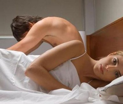 2. ứng với “sex”: Người bệnh có những phản ứng tiêu cực đến tinh dịch. Các triệu chứng bao gồm phát ban, sưng tấy và khó thở.