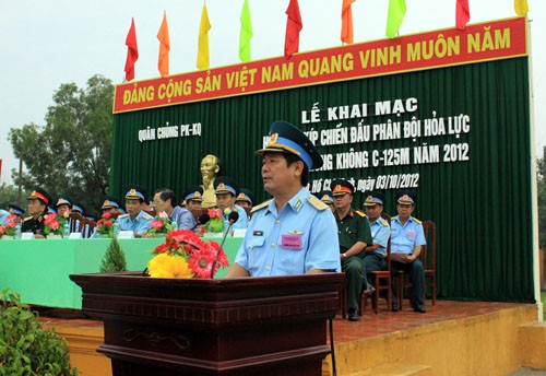 Thiếu tướng Lê Huy Vịnh phát biểu khai mạc Hội thao