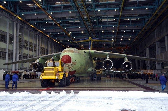 Máy bay vận tải quân sự Il-476 chuẩn bị xuất xưởng.