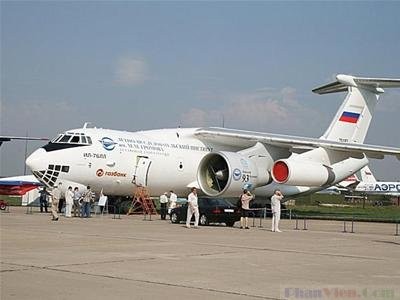 Máy bay vận tải quân sự Il-476 trong một chuyến bay thử nghiệm.