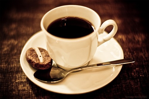 Cà phê: Cà phê làm chậm quá trình phát triển, tác nhân gây bệnh tim và về lâu dài dẫn đến ung thư... điều này đúng hay sai? Xin trả lời luôn rằng đó là quan niệm cũ trước đây và quan niệm này cũng hoàn toàn sai lầm.