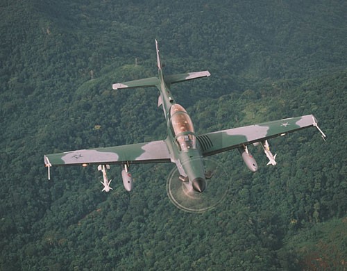 Việc Philippines lựa chọn EMB-314 có lẽ vì một phần giá rẻ, 9-10 triệu USD/chiếc nhưng vẫn đảm bảo khả năng chiến đấu cao.