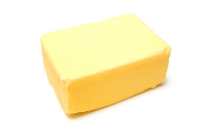 4. Bơ: Trong bơ chứa nhiều chất béo nên sẽ giúp bạn tăng cân nhưng cần phải sử dụng điều độ vì nếu sử dụng thường xuyên sẽ có hại cho tim.