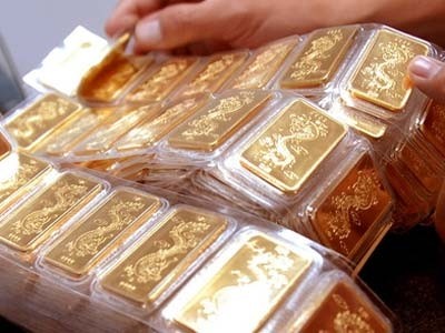 Phí chuyển đổi vàng SJC móp méo là 50.000 đồng/lượng (ảnh minh họa).