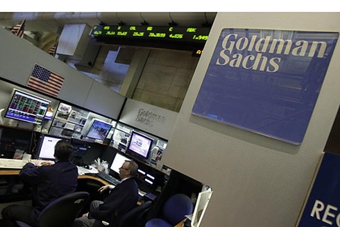 2. Goldman Sachs: Giá trị thương hiệu giảm: 16%; giá trị hiện tại: 7,6 tỷ USD (xếp thứ 48); công ty mẹ: Goldman Sachs; doanh thu thay đổi trong 1 năm: -23,2%; lĩnh vực: Dịch vụ tài chính