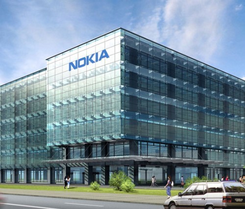 Đại gia di động Nokia đã có một năm đầy khó khăn. Sau khi liên tục đánh mất thị phần, hãng này còn để Samsung vượt mặt và chiếm ngôi vị nhà sản xuất điện thoại di động lớn nhất thế giới hồi đầu năm. Giá cổ phiếu Nokia đã giảm hơn 50% trong năm qua và công ty này cũng thông báo sẽ cắt 10.000 lao động để tiết kiệm chi phí.