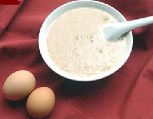 Trong sữa đậu nành có một chất đặc biệt gọi là trypsin, khi kết hợp với protein trong lòng trắng trứng sẽ dẫn đến làm giảm giá trị dinh dưỡng.