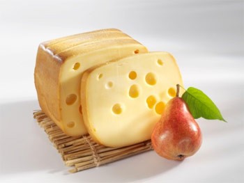 Các loại chất béo bão hòa: Cần tránh sử dụng các sản phẩm như pho mát, bơ, kem … vì đối với người bị béo phì nó sẽ càng làm tăng thêm lượng cholesterol xấu.