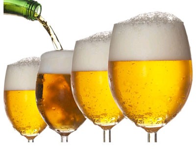 Bia: Uống bia làm tăng gấp đôi nguy cơ đối với những dễ mắc bệnh gout. Theo các chuyên gia, uống bia không chỉ làm tăng mức độ uric acid mà còn ngăn cản cơ thể loại bỏ chất này ra khỏi cơ thể của bạn.