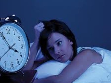 Ngủ ít vài tiếng cũng không sao: Keo kiệt với giấc ngủ cũng có thể là một cách thông minh để tiết kiệm vài giờ cho công việc của bạn, đặc biệt là đối với những phụ nữ bận rộn, nhưng với suy nghĩ này họ có thể phải trả giá đắt cho sức khỏe của mình.