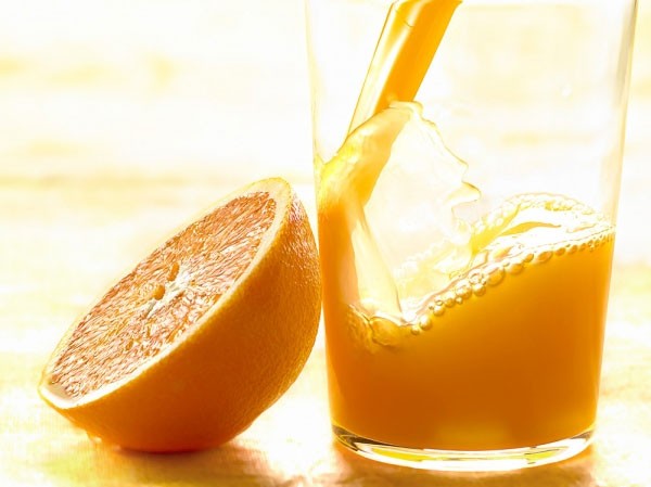 Các nhà khoa học Nhật Bản cho biết, hợp chất Vitamin A có tên gọi carotenoid trong cam, quýt chính là tác nhân giúp ngăn ngừa được nguy cơ mắc bệnh ung thư gan và một số căn bệnh khác như bệnh xơ cứng động mạch, thậm chí còn giúp những người viêm gan mãn tính tránh được bệnh ung thư gan.